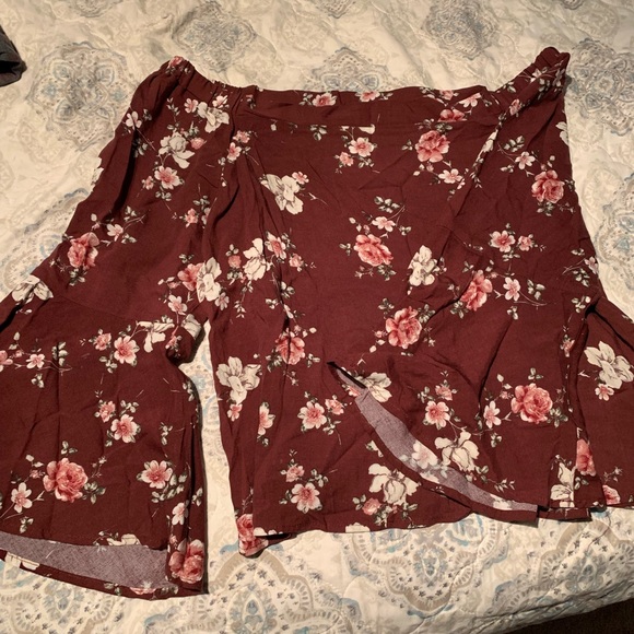 Tops - Floral off shoulder top bell sleeves